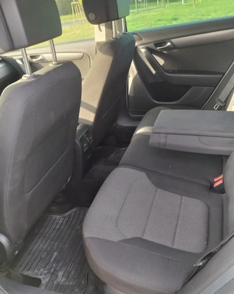 Volkswagen Passat cena 37800 przebieg: 209000, rok produkcji 2012 z Toruń małe 137